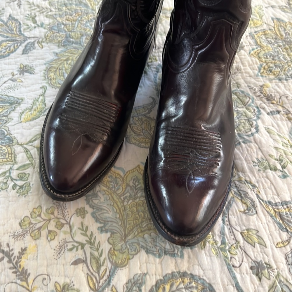 Nice Pair Of Tony Lama Boots Size 10 - image 2